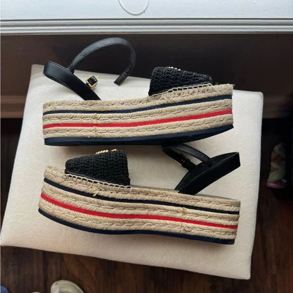 Gucci Black and Cream Espadrilles with GG Logo
